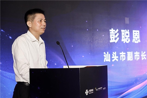 沙漠中的金融革命：CamelPayment如何重塑阿联酋经济版图